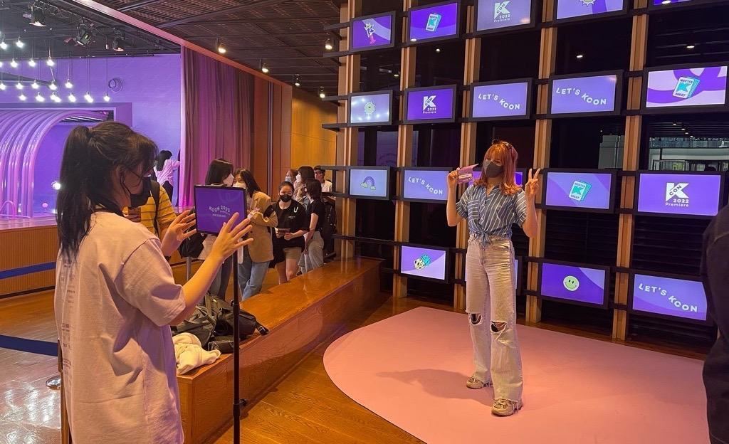 KCon 현장에 설치한 AR 포토존